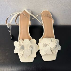 New White floral sandals with adjustable ankle strap #floral #sandals size 11